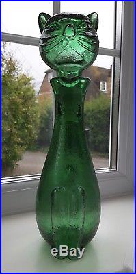 http://vintageglassdecanter.com/wp-content/upload/Large-unusual-vintage-Empoli-kitsch-Cat-decanter-04-rgew.jpg