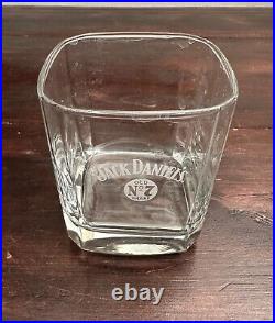 Jack Daniel's Vintage Square Crystal Spririts Decanter with Stopper and Glasses