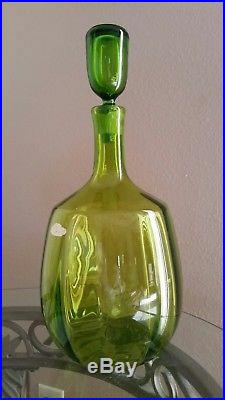 MID Century Modern Vintage Blenko Green Ribbed Glass Decanter 15 1/2'' Tall