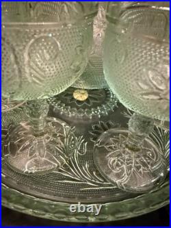 MInt Vintage 1970s Indiana Tiara Chantilly Green Sandwich Glass Wine Decanter