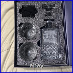 Royal Vintage Bourbon Whiskey Decanter 2 Glass & Cubes Set with Original Box