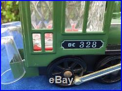 VINTAGE ANTIQUE Dc328 Green TRAIN LOCOMOTIVE MUSIC BOX DECANTER & 4 SHOT GLASSES