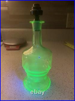 VINTAGE uranium Green GLASS DECANTER 8.5 Inch With black Art Deco Stopper Unique