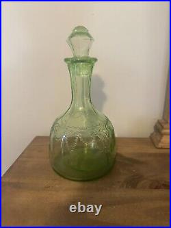 Vintage Anchor Hocking Green Depression Glass Cameo Ballerina Decanter WithStopper