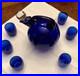 Vintage-Cambridge-Cobalt-Blue-Glass-Ball-Decanter-Withstopper-6-Glasses-Mint-01-rih