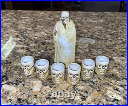 Vintage Grim Reaper Skeleton Poison Decanter Bottle 6 Skull Shot Glass Cup Set