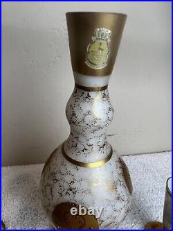 Vintage Imperlux White Metallic White And Gold Decorative Bottle And 6 Cups Pr