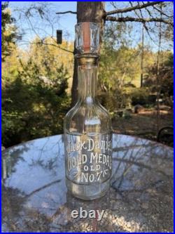 Vintage Jack Daniels Gold Medal Old No 7 Decanter Bottle WITH Glass Stopper
