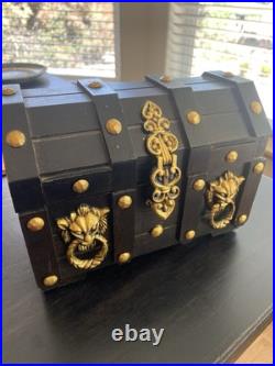 Vintage treasure chest decanter set