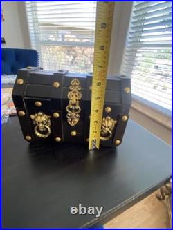 Vintage treasure chest decanter set