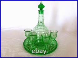 Vtg. GREEN GLASS DECANTER with STOPPER, TRAY & 4 2 oz GLASSES RIBS RINGS CIRCLES