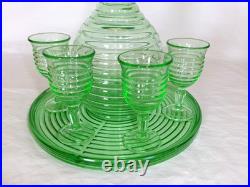 Vtg. GREEN GLASS DECANTER with STOPPER, TRAY & 4 2 oz GLASSES RIBS RINGS CIRCLES