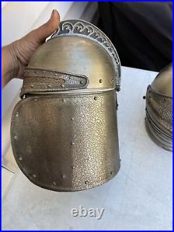 Vtg. Medieval Knight's Helmet Caddy Bar Set Decanter 4 Shot Glasses & Cooler Rare